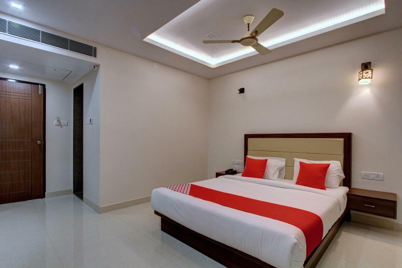 Hotel Ambika International Byndoor Bainduru Экстерьер фото