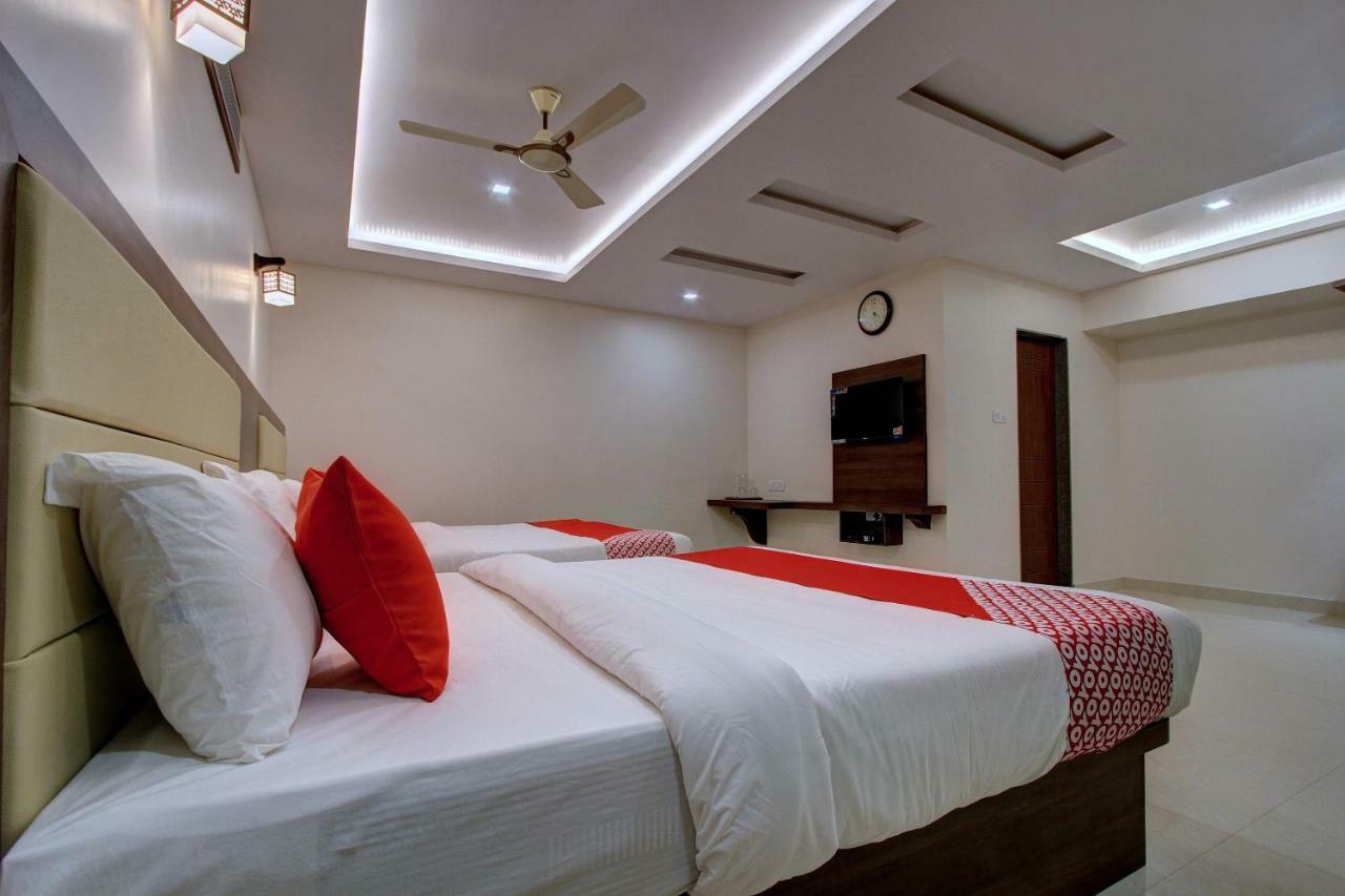 Hotel Ambika International Byndoor Bainduru Экстерьер фото
