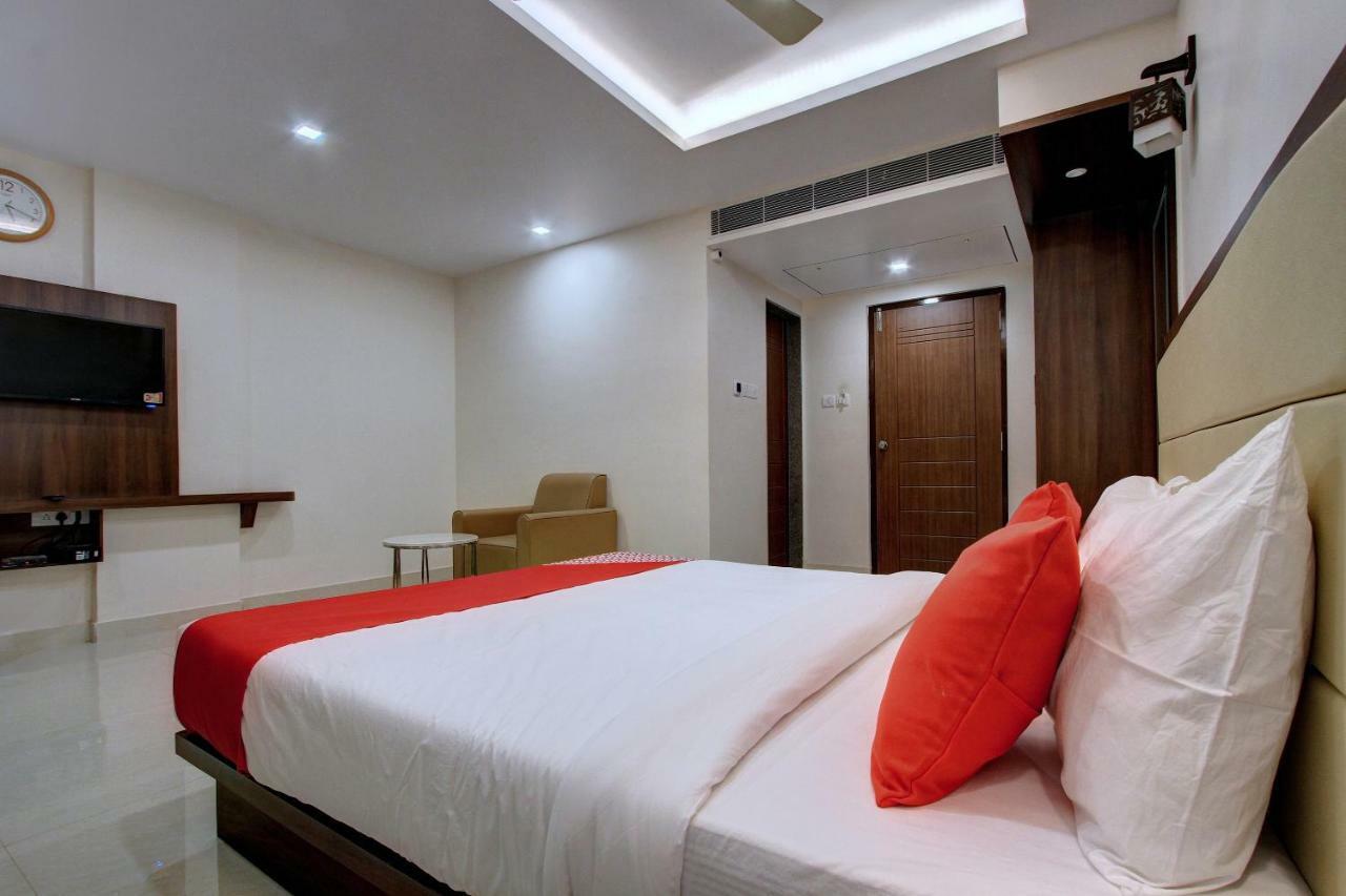 Hotel Ambika International Byndoor Bainduru Экстерьер фото